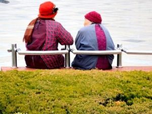 10 Tips for Communicating With Someone Who Has Dementia or Memory Loss
