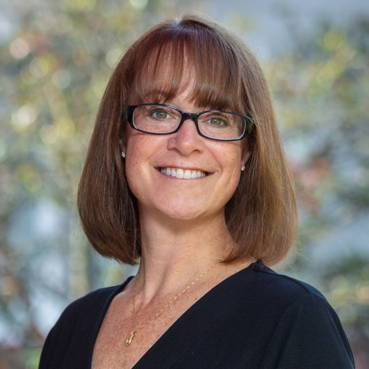 Portrait of Robyn Kalish, Leasing Director